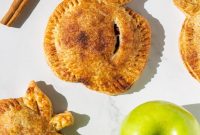 Apple Hand Pies Recipe: Flaky Crust and Cinnamon Filling