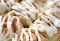 Homemade Apple Cinnamon Rolls Recipe with Caramel Glaze
