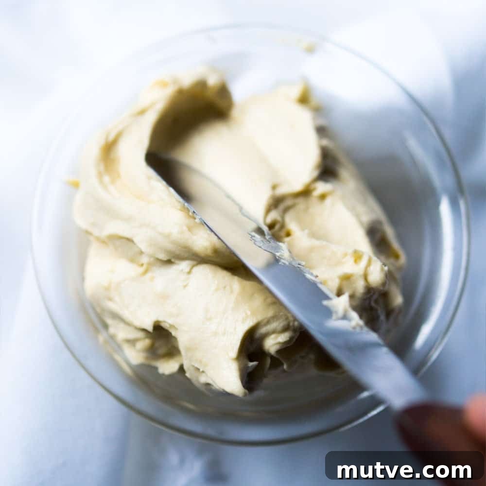 Fluffy Keto Vanilla Cupcakes: Gluten-Free and Paleo 4 Keto Buttercream Frosting From Scratch ?