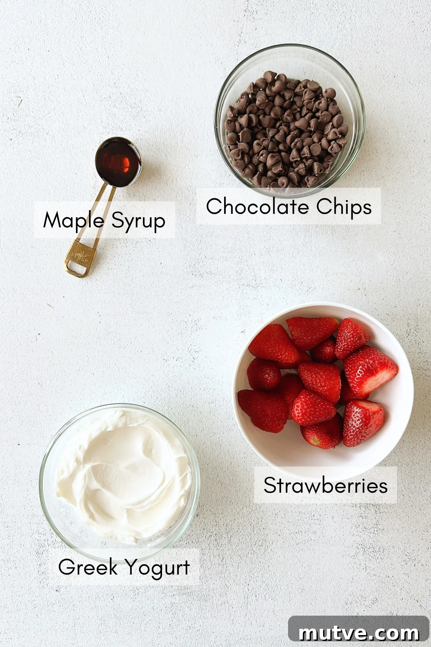 Homemade Frozen Strawberry Yogurt Bars Recipe 3 Ingredients to make strawberry yogurt bars.