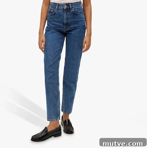 Fall Capsule Wardrobe: Build a Versatile Seasonal Closet 18 img 12962 20