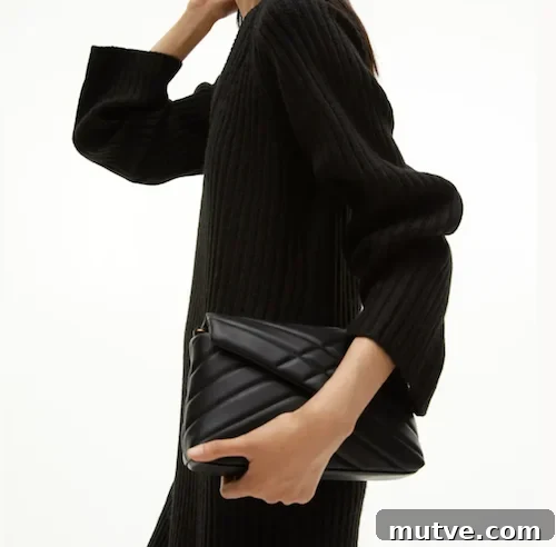 Fall Capsule Wardrobe: Build a Versatile Seasonal Closet 29 img 12962 31