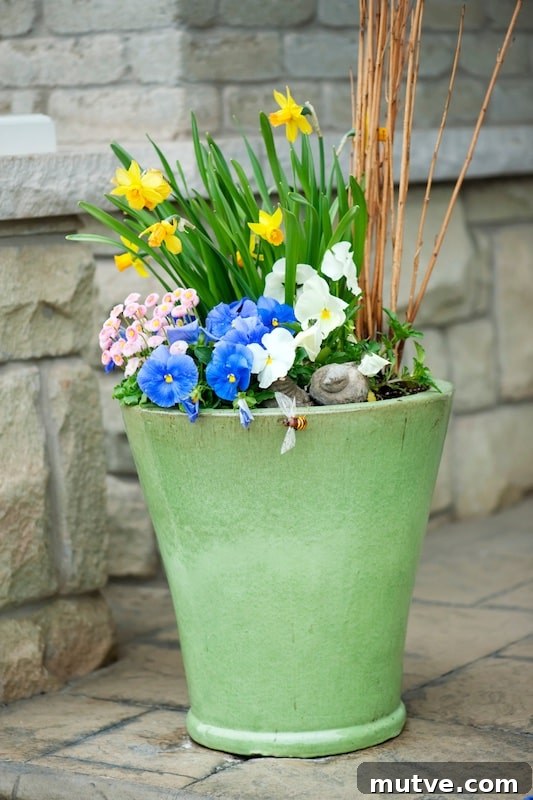 Front Porch Planter Ideas to Make Your Entryway Pop 11 easy front porch plant ideas