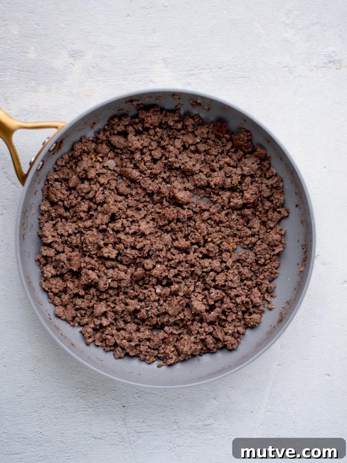 How to Make Ground Beef Tacos: Flavorful Step-by-Step Recipe 4 cooked ground beef in a skillet