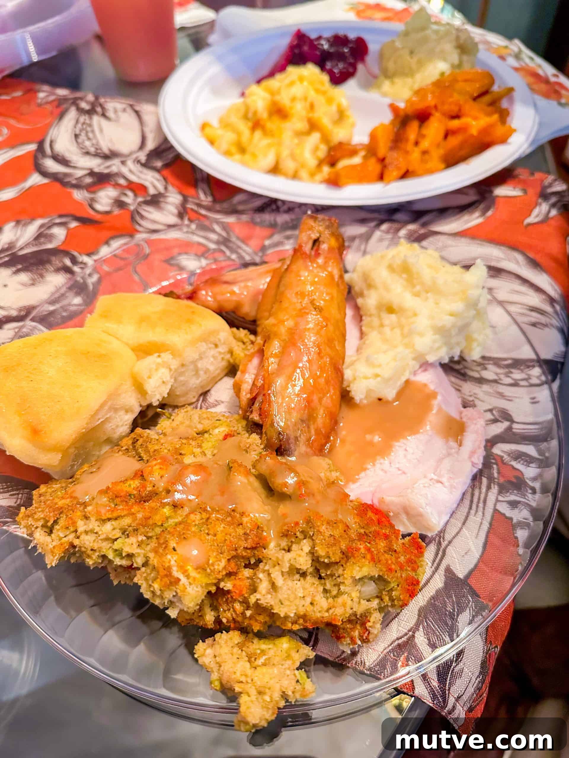 What is America's favorite side dish for Thanksgiving?