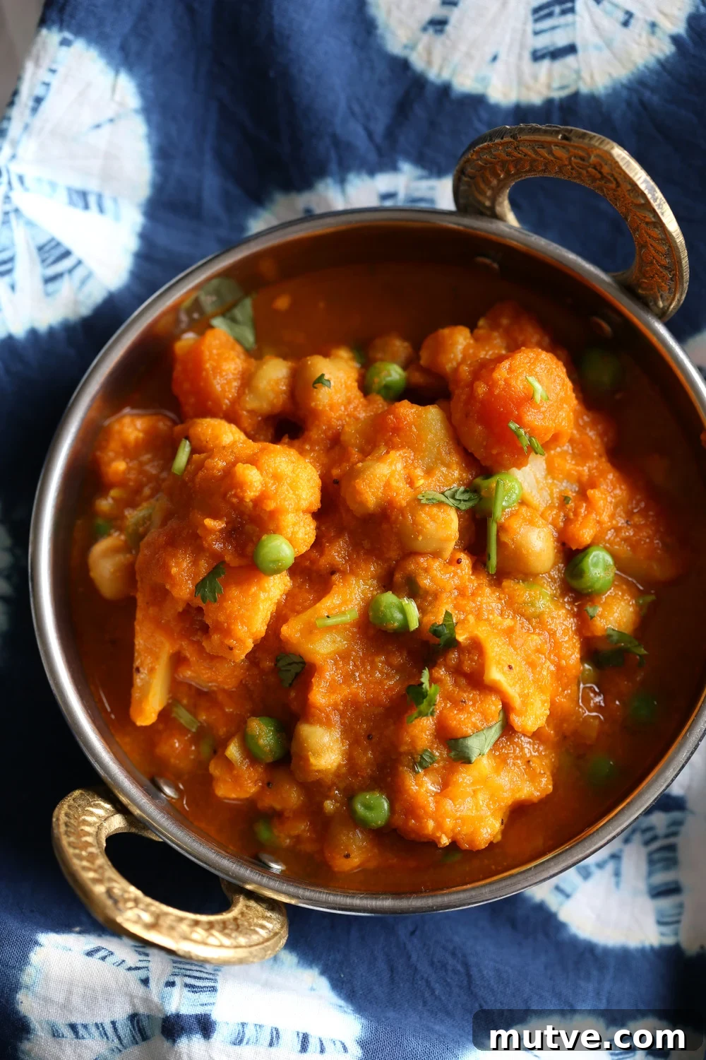 Coconut Korma with Cauliflower, Potato and Chickpeas Recipe 4 Veggie Kurma - Easy Coconut Korma Sauce with Cauliflower, Potatoes, Carrots, Chickpeas. Vegetable Korma #Vegan #Glutenfree #Soyfree #Nutfree #Recipe #veganricha