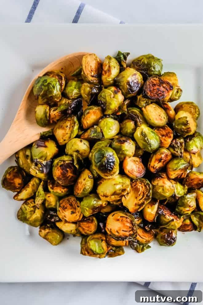 Crispy Roasted Brussels Sprouts with Balsamic Glaze 5 plate of roasted brussels sprouts