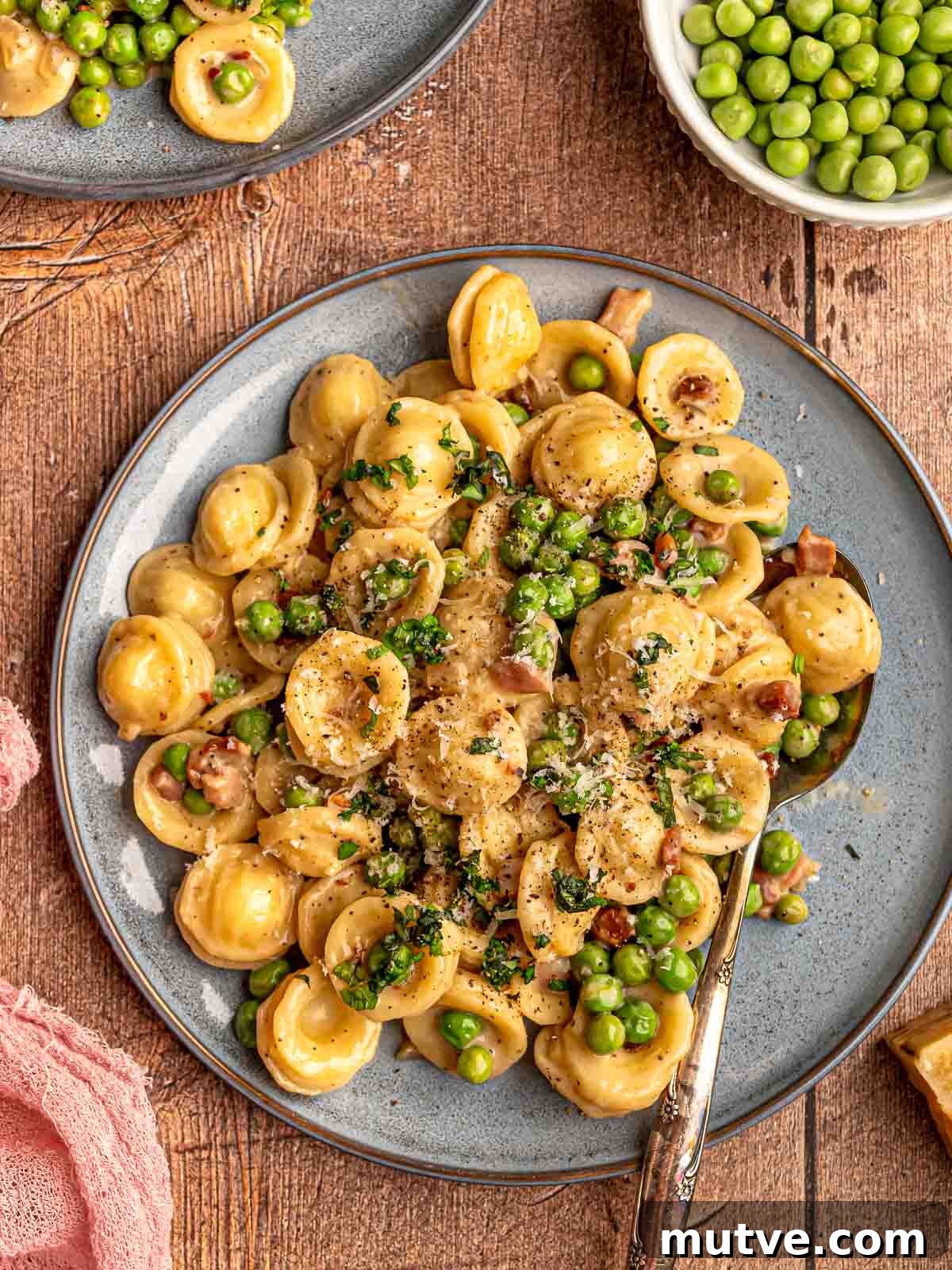 Pasta with peas and bacon.