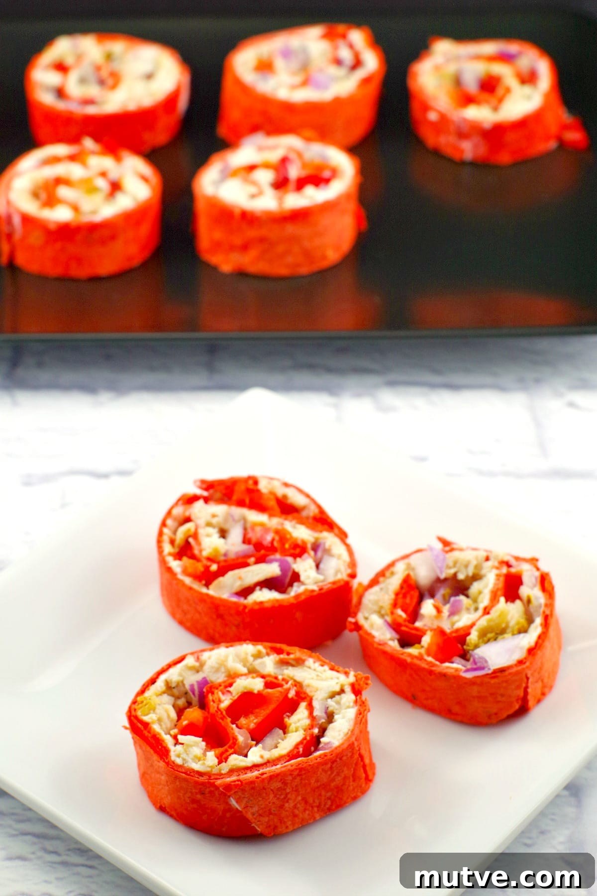 Chicken Tortilla Pinwheels Recipe: Cheesy Party Appetizer 5 Tortilla Pinwheels| weight watchers friendly - foodmeanderings.com