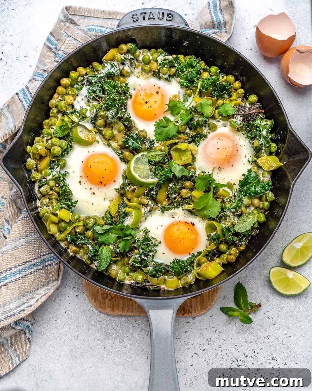 Green Shakshuka Recipe with Spinach, Herbs and Feta 7 easy shakshuka recipe