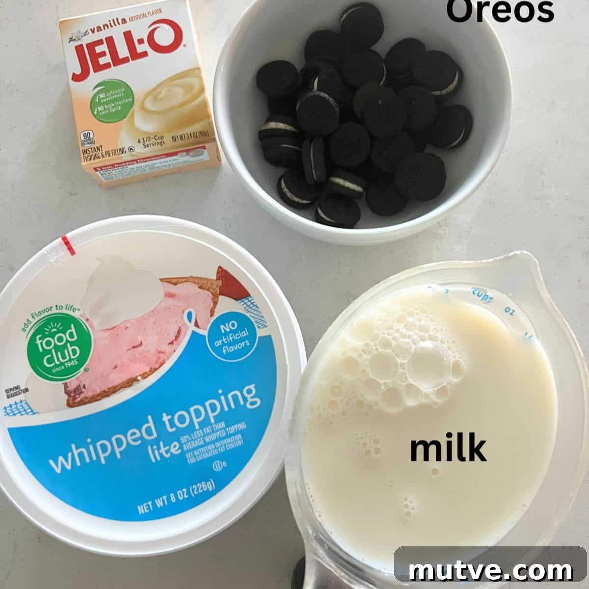 Ingredients needed for Oreo Fluff. 