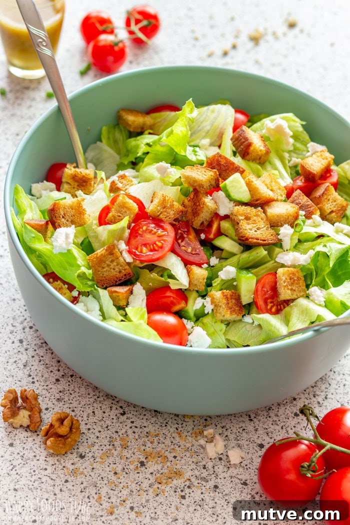 Goat Cheese Salad with Walnut Vinaigrette 5 Goat Cheese Salad in the bowl