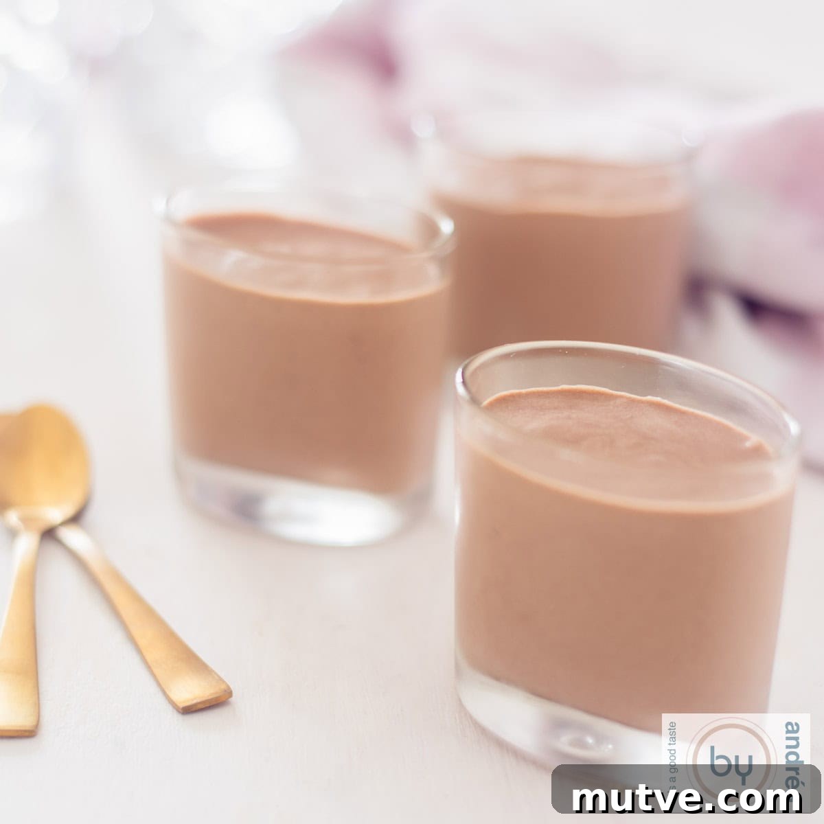 Showstopping Christmas Dessert Recipes 3 three amuse glasses filled with chocolate mousse with a tic